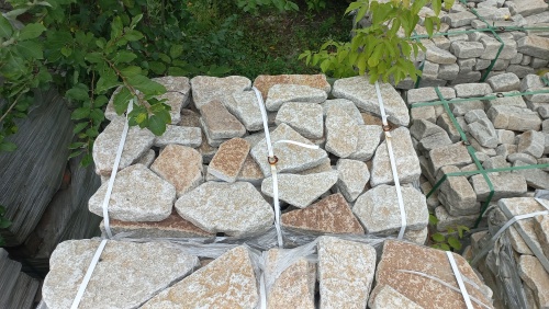 Гранитный плитняк галтованный для парковки купить в Оренбурге