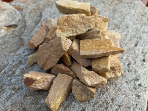 Златолит жёлтый декоративная каменная крошка купить в Оренбурге