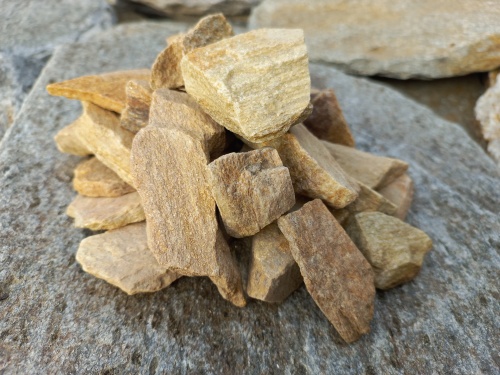 Златолит жёлтый декоративная каменная крошка купить в Оренбурге