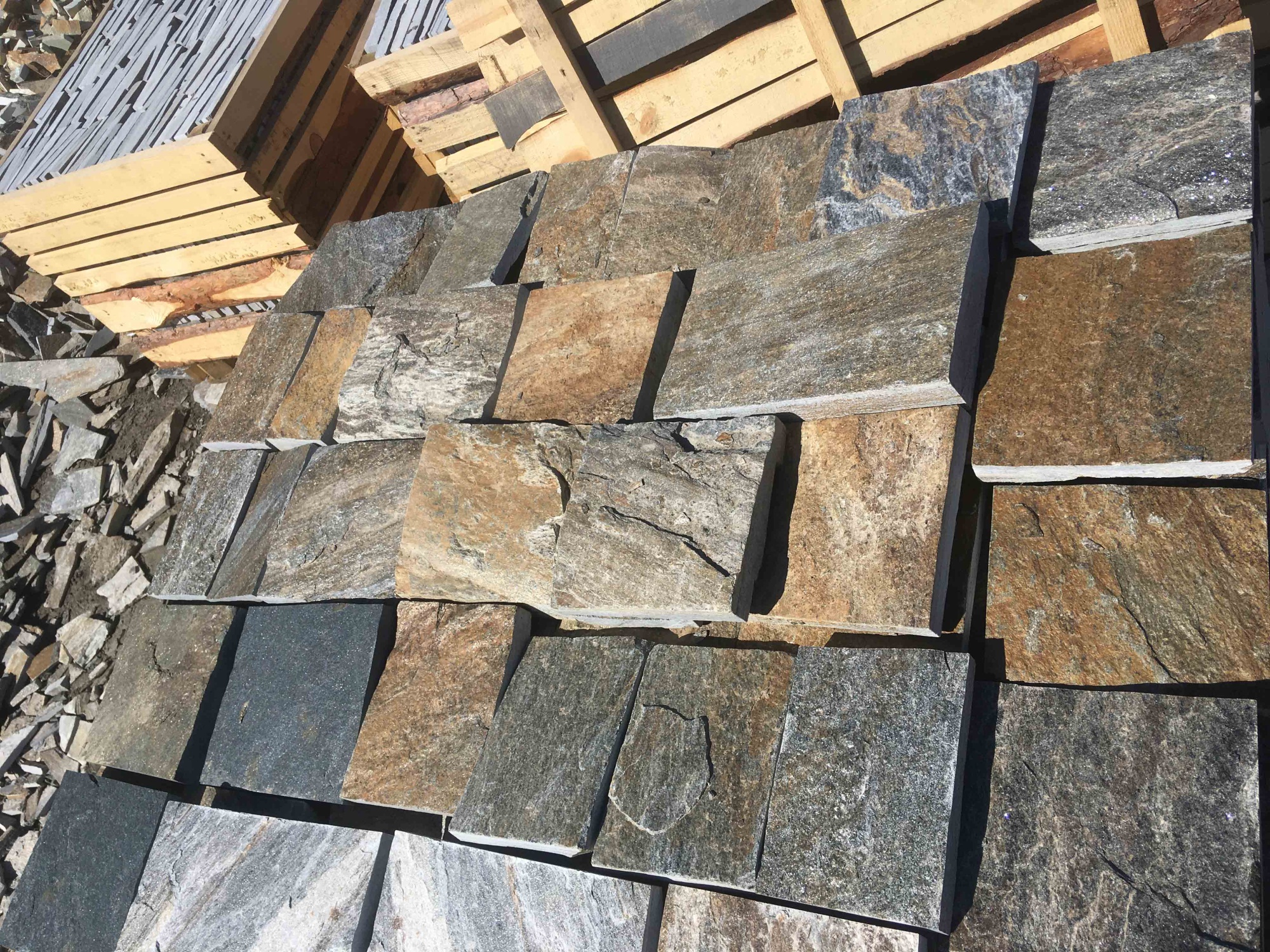 Плитка пилёная златолит Уральский для фасада купить в Оренбурге