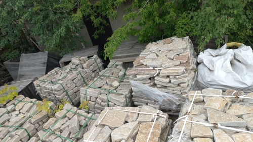 Гранитный плитняк галтованный для парковки купить в Оренбурге