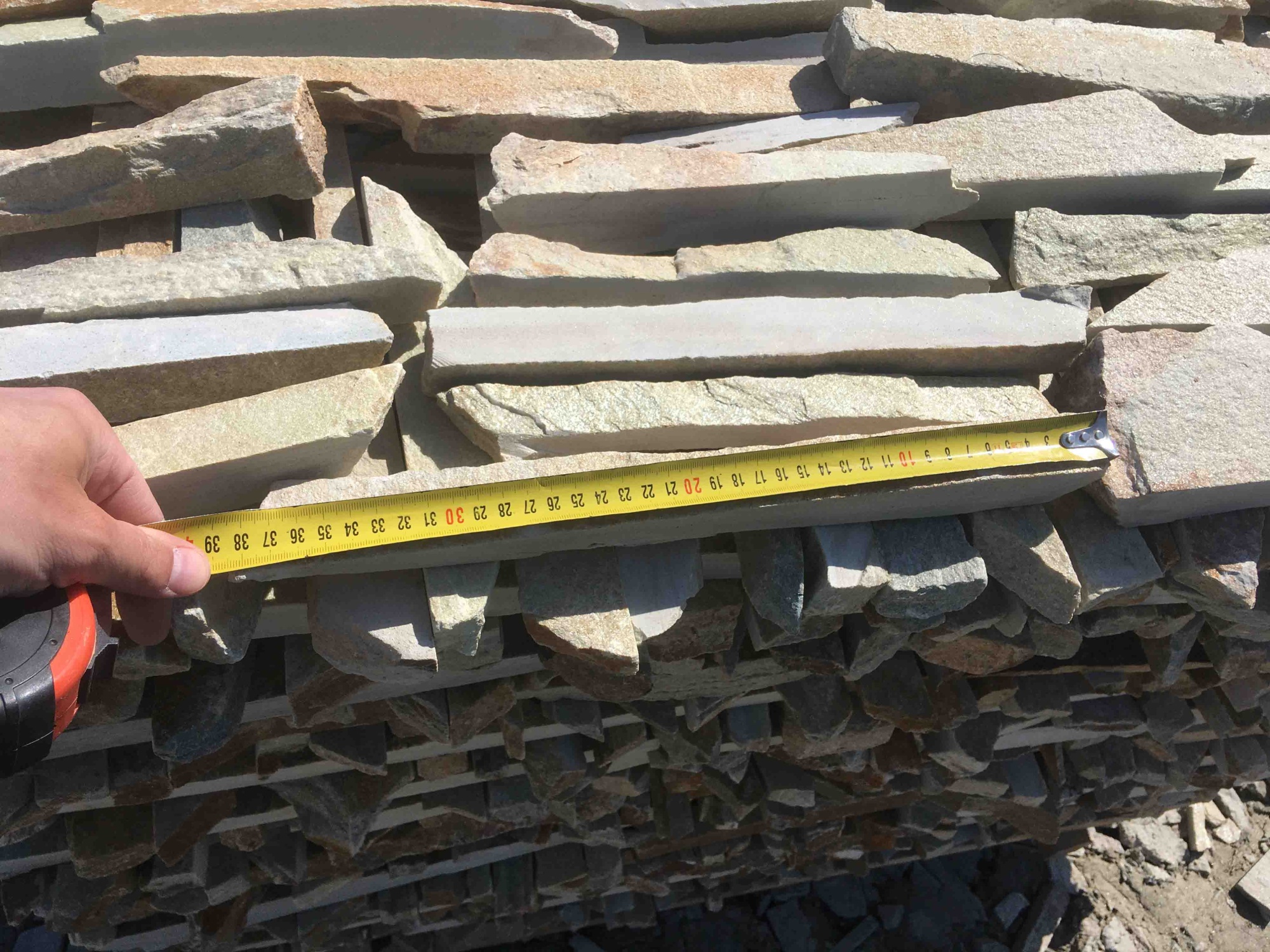 Горбушка златолит золотистый для облицовки купить в Оренбурге