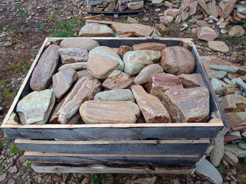 Златолит жёлтый, жёлто-зелёный глыбки и валуны для ланшафтного дизайна купить в Оренбурге