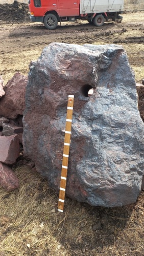 Яшма красная валуны и глыбы для ландшафтного дизайна