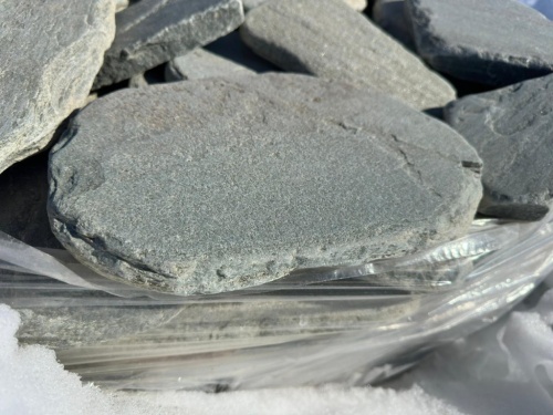 Плитняк златолит зелёный галтованный для мощения на бетон купить в Оренбурге