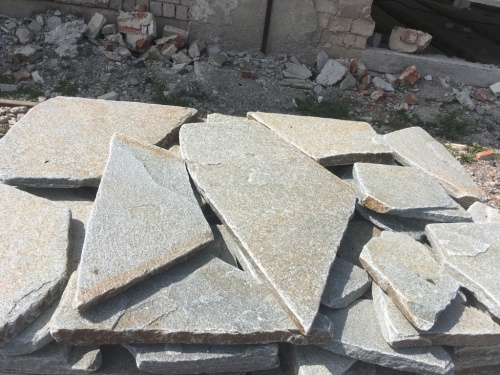 Златолит серебристый галтованный для лестниц купить в Оренбурге